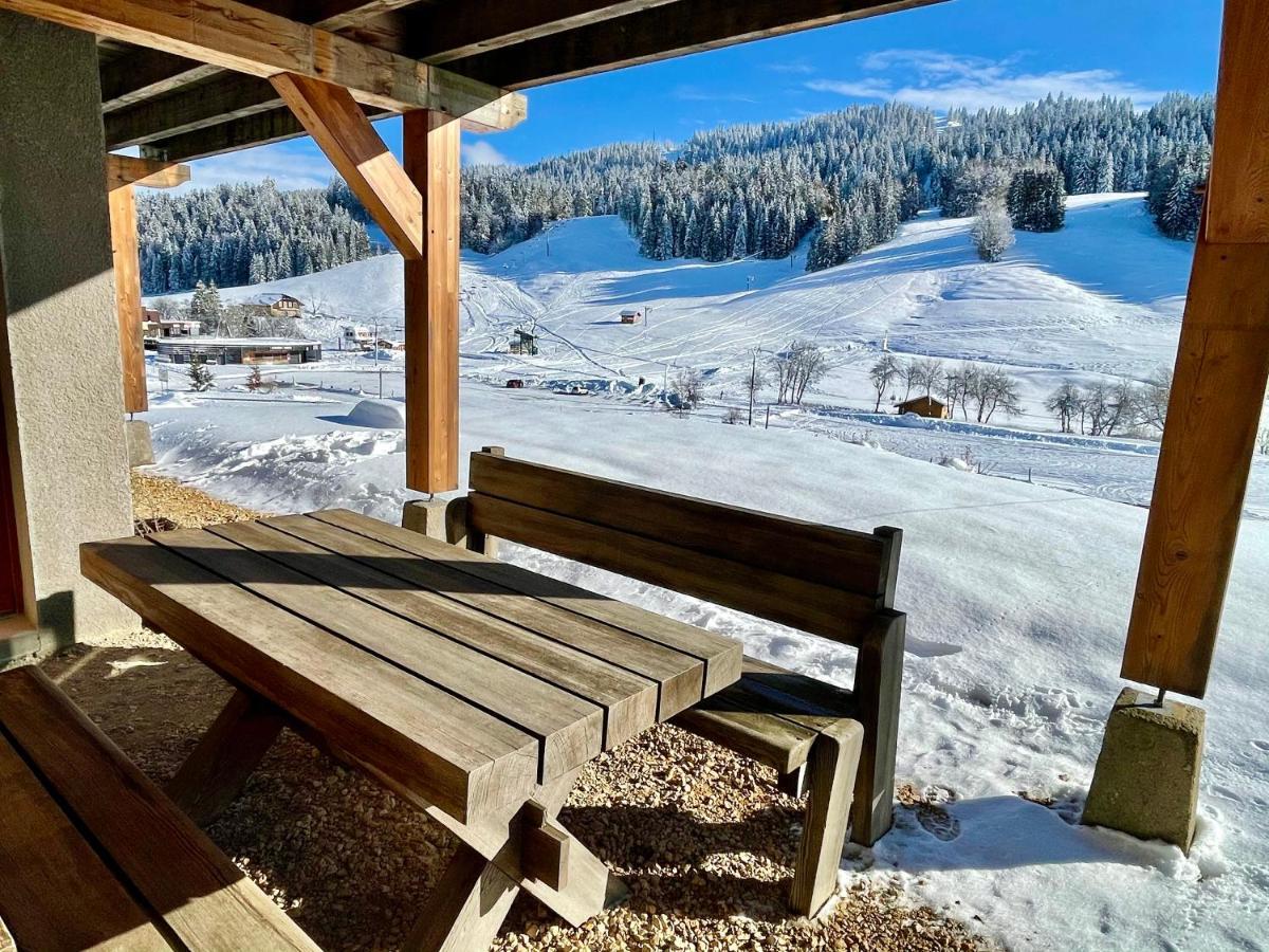 Gîte avec terrasse et vue sur la montagne - ChaletNelda com Lamoura Extérieur photo