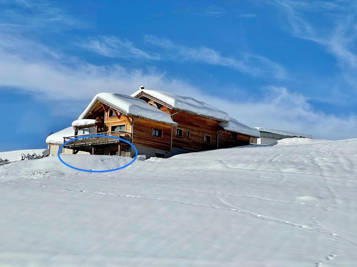 Gîte avec terrasse et vue sur la montagne - ChaletNelda com Lamoura Extérieur photo