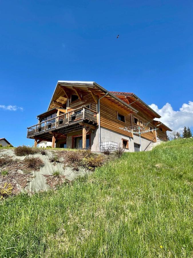 Gîte avec terrasse et vue sur la montagne - ChaletNelda com Lamoura Extérieur photo