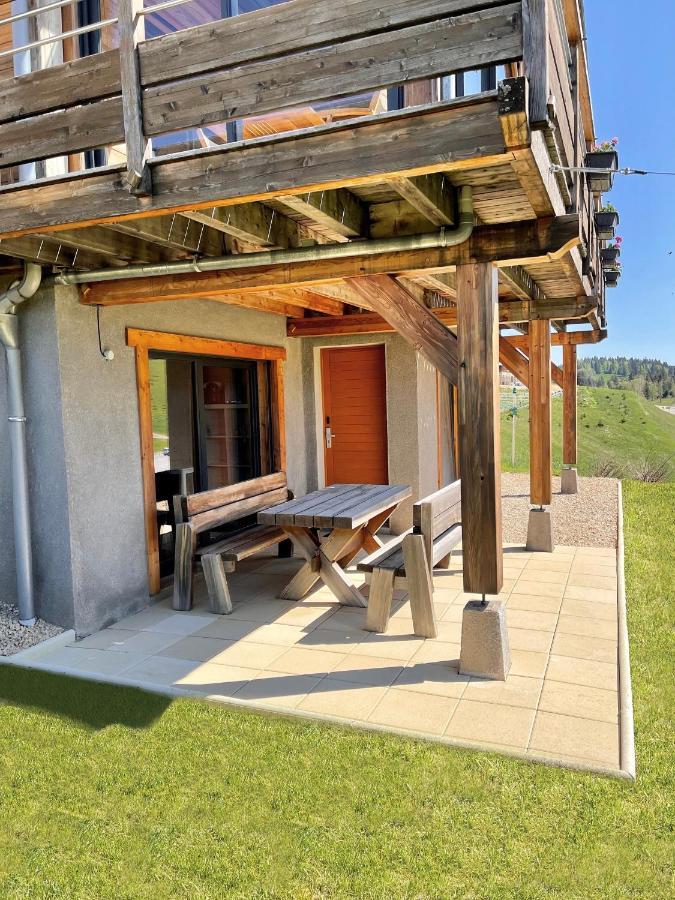 Gîte avec terrasse et vue sur la montagne - ChaletNelda com Lamoura Extérieur photo