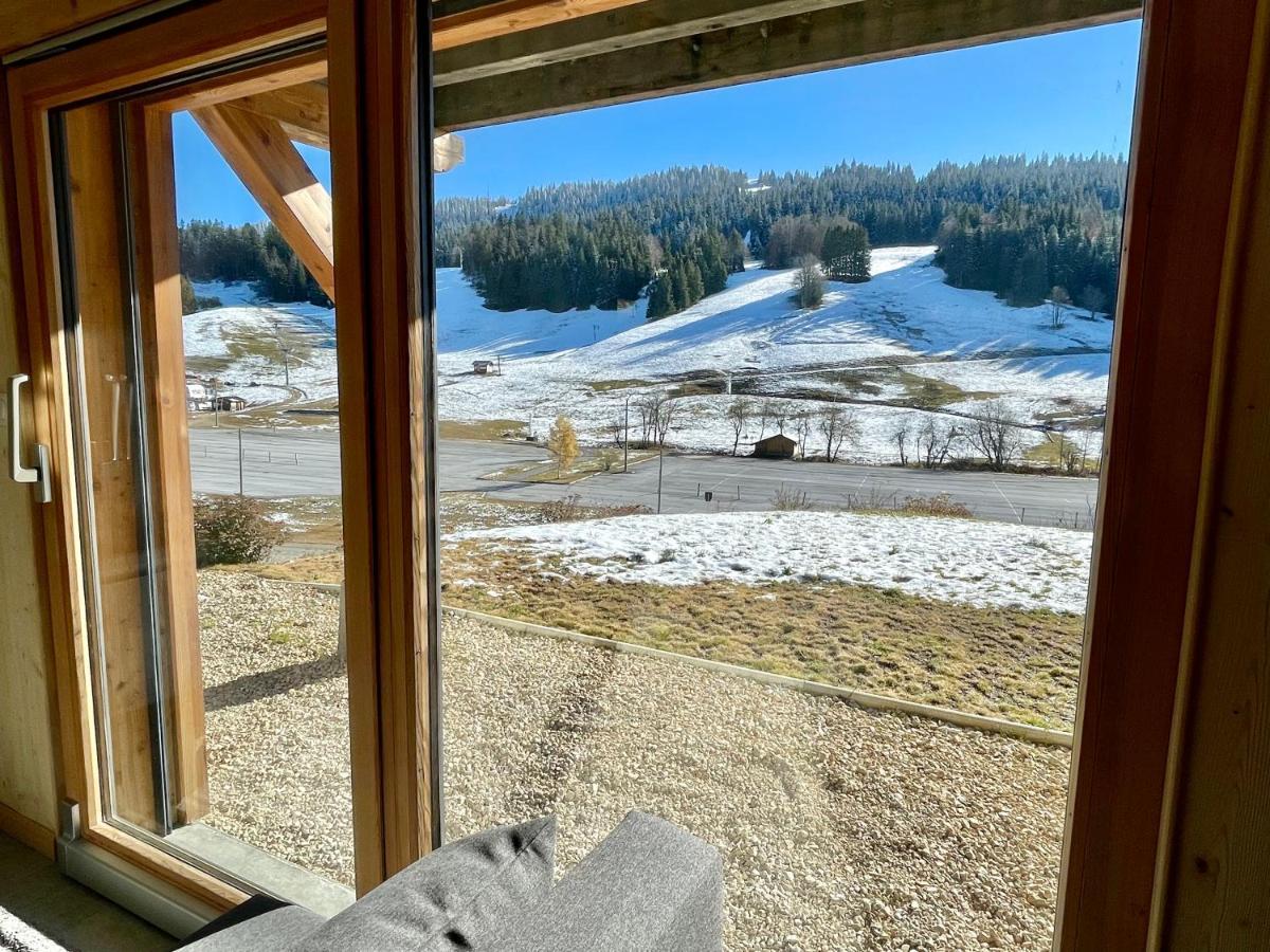Gîte avec terrasse et vue sur la montagne - ChaletNelda com Lamoura Extérieur photo